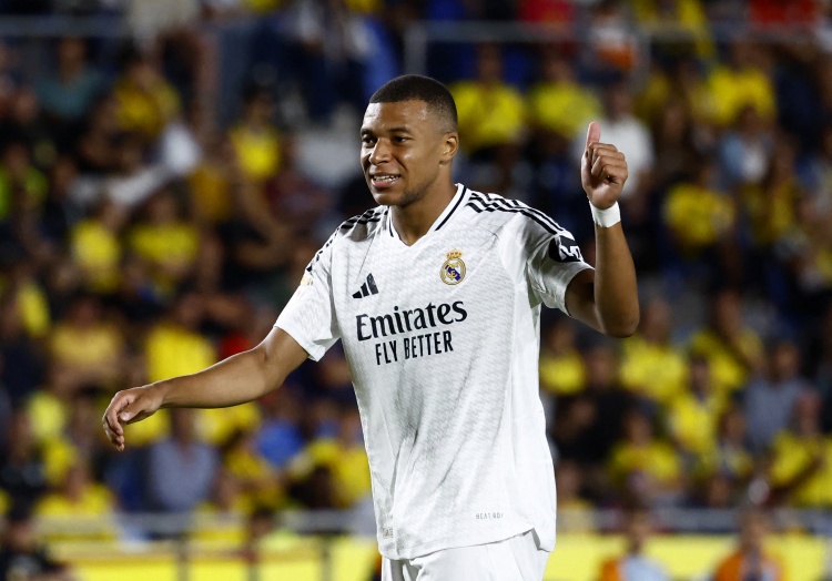 里尔主席：在签巴克之前问了姆巴佩，得到答复说他性格很好